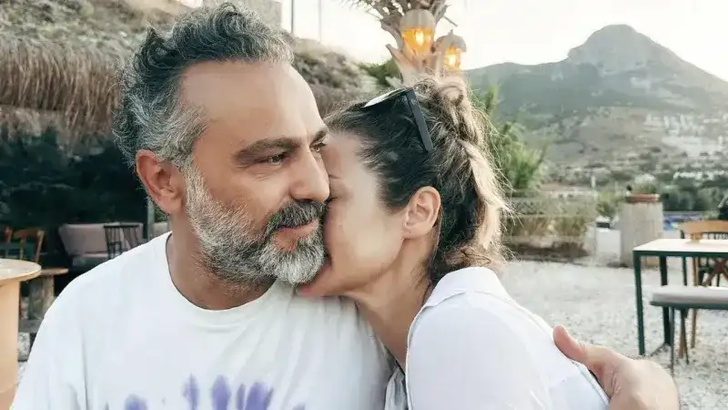 <p><span>Prens dizisinde Kalesh karakterini canlandıran Orçin, haberi Instagram hesabından düğün hazırlığı içerisinde olduklarını duyurdu. Çift, 20 Haziran’da Fenerbahçe'de nikah masasına oturacak.</span></p>