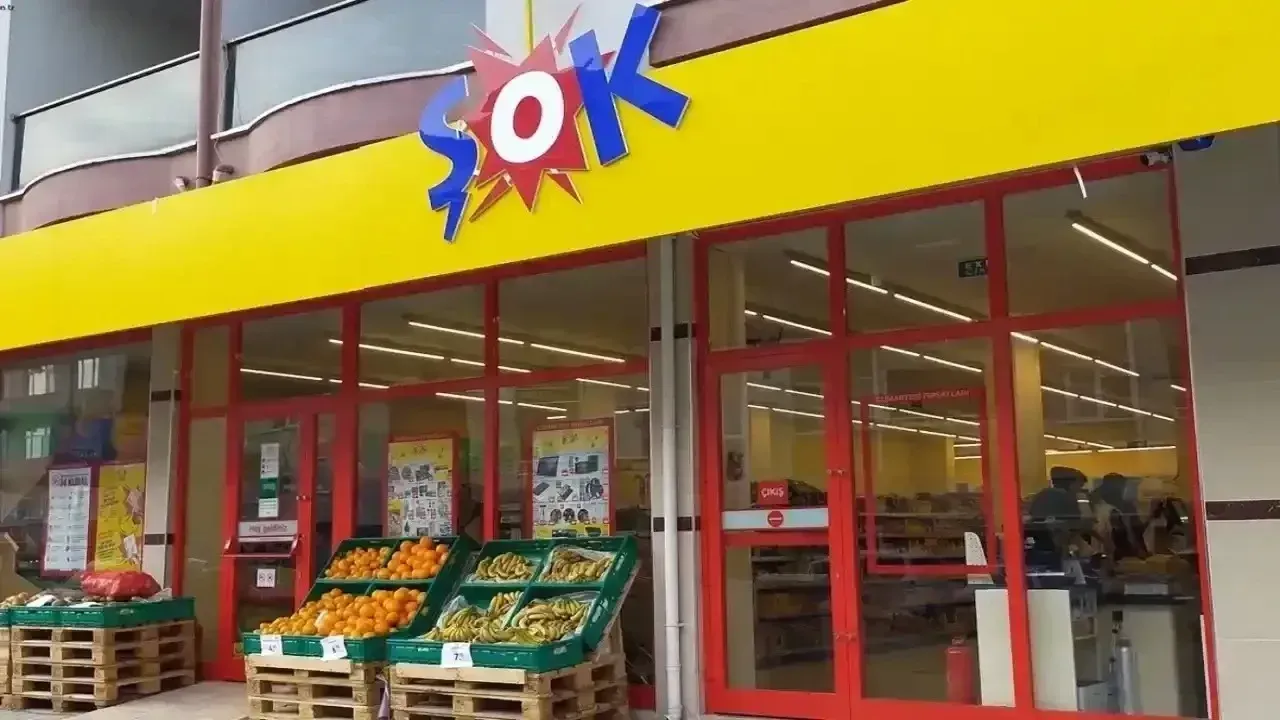 <p><span>Hayvan Figürlü Kupa 169 TL, Makyaj Organizeri 75 TL, Cambu Bambu Tabaklı Coffee Bardak 75 TL, Rooc Mutfak Makası 50 TL, Kaktüs Desenli Mug Bardak 249 TL, Dinarsu Wellsoft Tv Battaniyesi 229 TL, Dinarsu Kalp Desenli Wellsoft Tv Battaniyesi 249 TL, Çift Kişilik Çift Taraflı Yorgan 1.399 TL, Penti Daima 50 Pantolon Çorabı 50 TL, Penti Daima 50 Külotlu Çorap 109 TL, 2'li Penti Daima 15 Den Pantolon Çorabı 44,95 TL, Penti Daima 15 Den Külotlu Çorap 69,95 TL ve 2'li Asonic Usb Şarjlı İnce / Kalem Pil 149 TL </span></p>