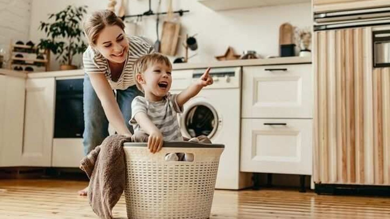 Ev hanımlarına vatandaşlık maaşı gelecek