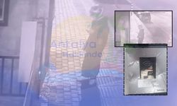 Antalya'da gece yarısı vandalizm iddiası! Teslimat için geldiği kapı açılmayınca kurye bakın ne yaptı