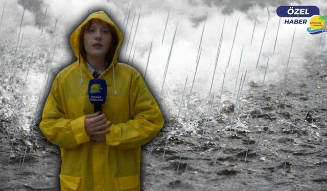 Antalya'da adeta fırtına koptu! Sağanak yağmurdan göz gözü görmedi!