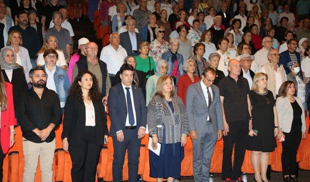 Akdeniz Üniversitesi 60+ Tazelenme Üniversitesi yeni akademik yıl duygusal anlarla başladı