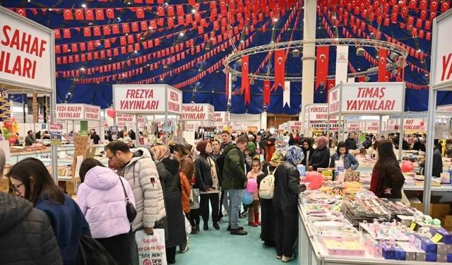 8. Isparta Kitap Fuarı yoğun ilgiyle sona erdi