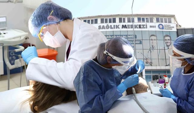 Antalya Büyükşehir'in diş polikliniklerinden 7 bin kişi hizmet aldı