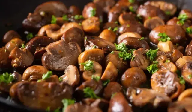 Tekrar ısıtıldığında zehirleyen 5 yiyecek açıklandı! Bu yiyecekleri ısıtmayın