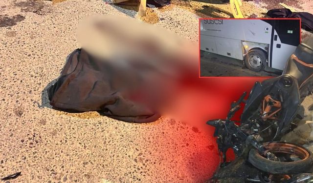 Antalya'da feci kazada motorsikletli genç hayatını kaybetti: İşte kaza sonrası görüntüler