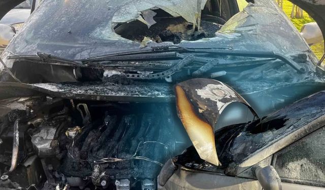 Antalya'da bir otomobil seyir halinde yandı!