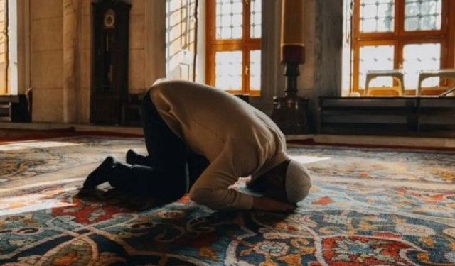 Antalya’da 17 Şubat Namaz Vakitleri Belli Oldu: İşte Günün Ezan Saatleri