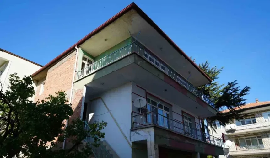 Boşanma sürecindeki çiftin tartışması kanlı bitti: Karısını tabancayla vurdu