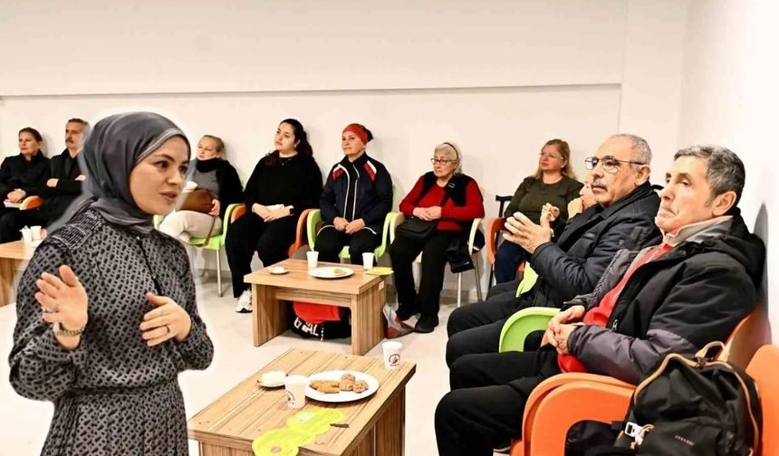 Muratpaşa'da parkinson hastalarına sağlıklı yaşam önerileri